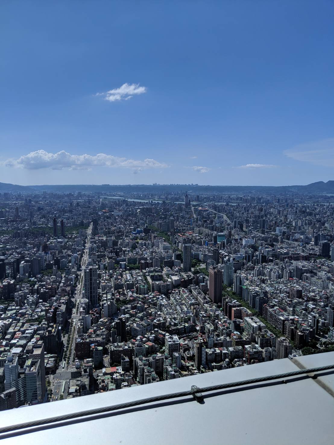 台北を見下ろして