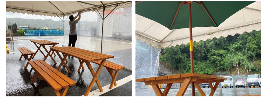 雨の日にはテントの中にテーブルやベンチを並べます
